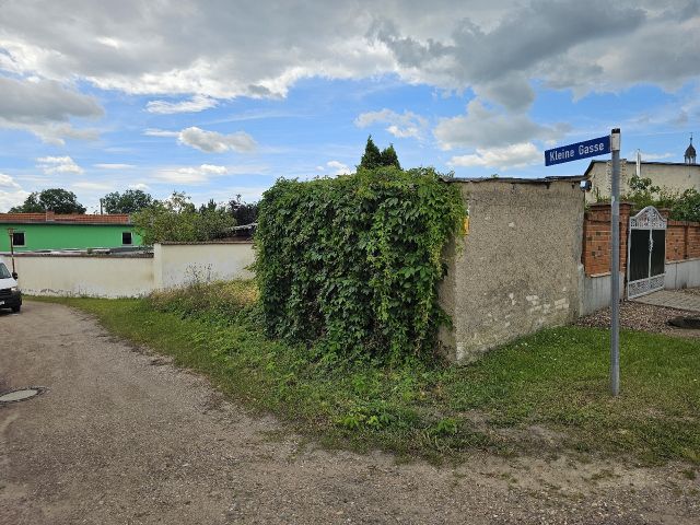 Kleines Gebäude auf Flurstück 23/30 - Ehemaliges Wohnhaus **nördlich von Halle (Saale) & etwa 5 km vom Seebad Edderitz entfernt**