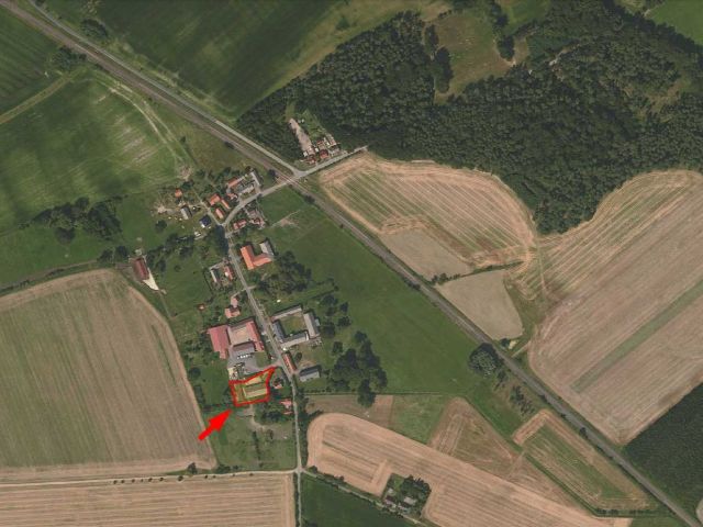 Lage des Verkaufsgegenstandes - Massive alte Scheune und Stall **tlw. vertragslos zur Pferdehaltung genutzt**