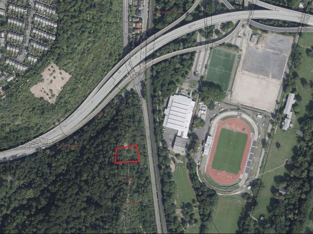 Lageskizze mit Umgebung und Luftbildunterlegung - Vertragsfreie Waldfläche gegenüber der EPG-Arena ++etwa 5 km von der Koblenzer Altstadt & dem Schloss ´Martinsburg´ entfernt++
