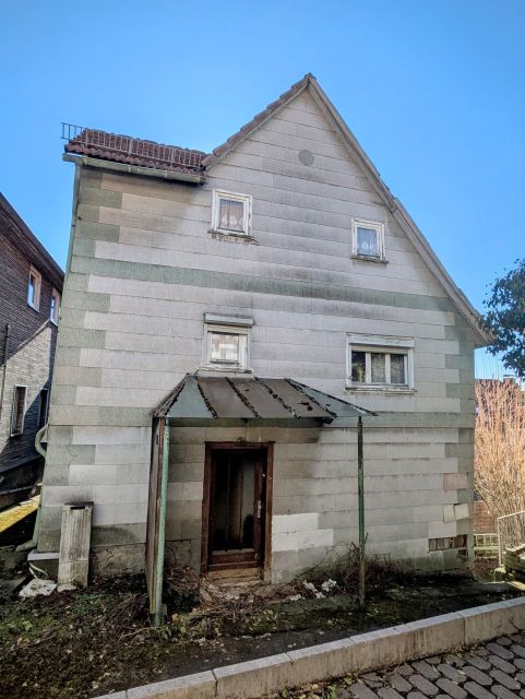 Blick auf Verkaufsobjekt - Leerstehendes Einfamilienhaus im historischen Ortskern von Rabenau - Londorf in Hessen