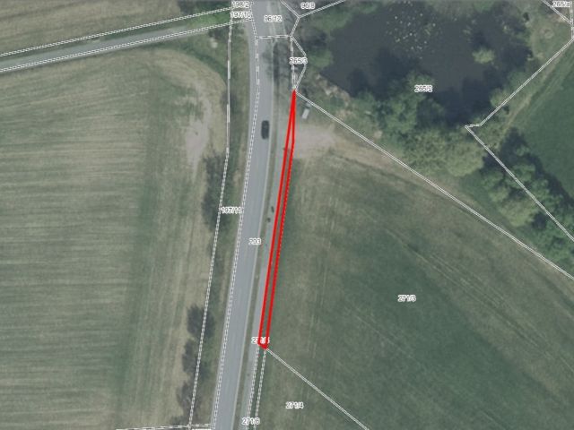 Lageskizze mit Luftbildunterlegung - Vertragsfreie Straßenrandbegleitfläche nordwestlich von Dresden