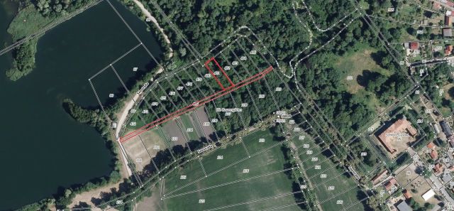 Lageskizze mit Luftbildunterlegung - Flurstück 481 und Wegeflurstück - Vertragsfreie Waldfläche nahe dem Baggersee & dem Schloss Gusow